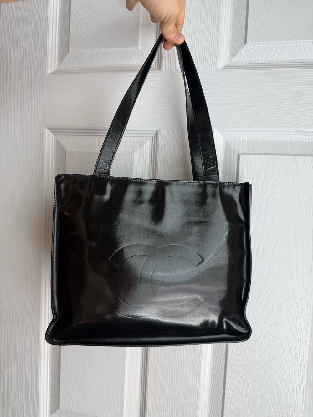 CHANEL Black Patent Leather Embossed Logo Tote Rare Double Sided - Picture 3 of 10